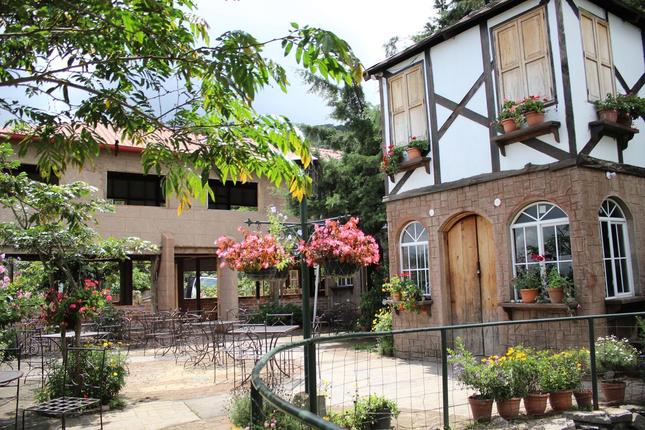 The Hobbit La Comarca Hotel Nueva San Salvador Exterior photo